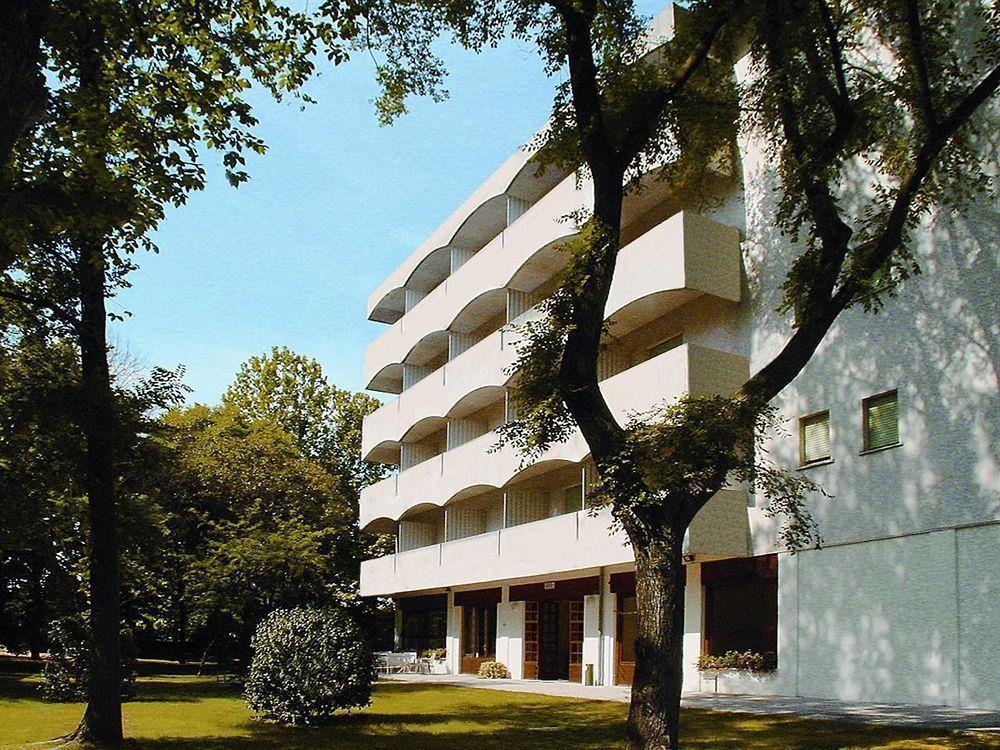 Hotel La Pergola Hotel 3*
